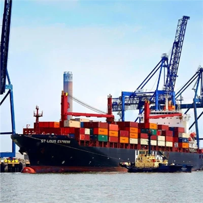 What is the process of de - stuffing containers in LCL sea freight?